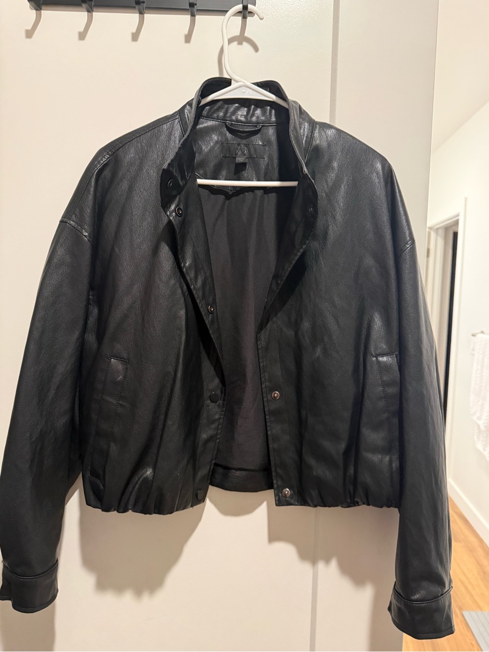 Classic Black Leather Bomber Jacket - Zara